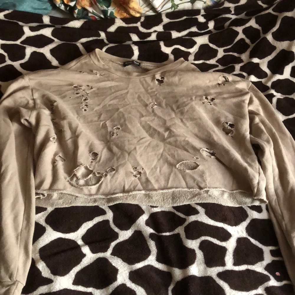 cropped sweatshirt